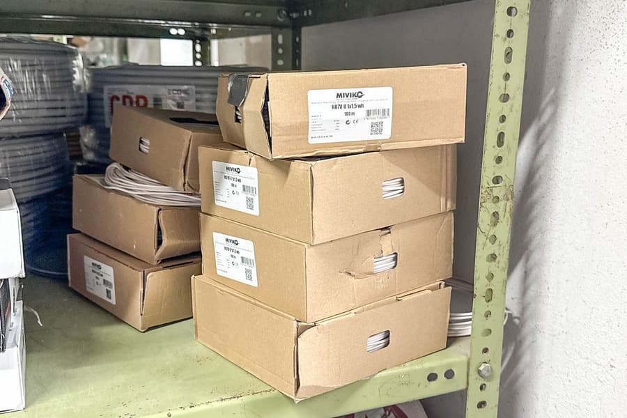 7 Packungen Aderleitungen H07V-U 1X1,5 WH